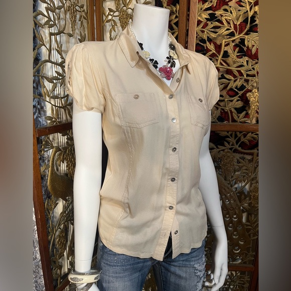 GUESS Cream Shirt Button Up Medium - Picture 4 of 5